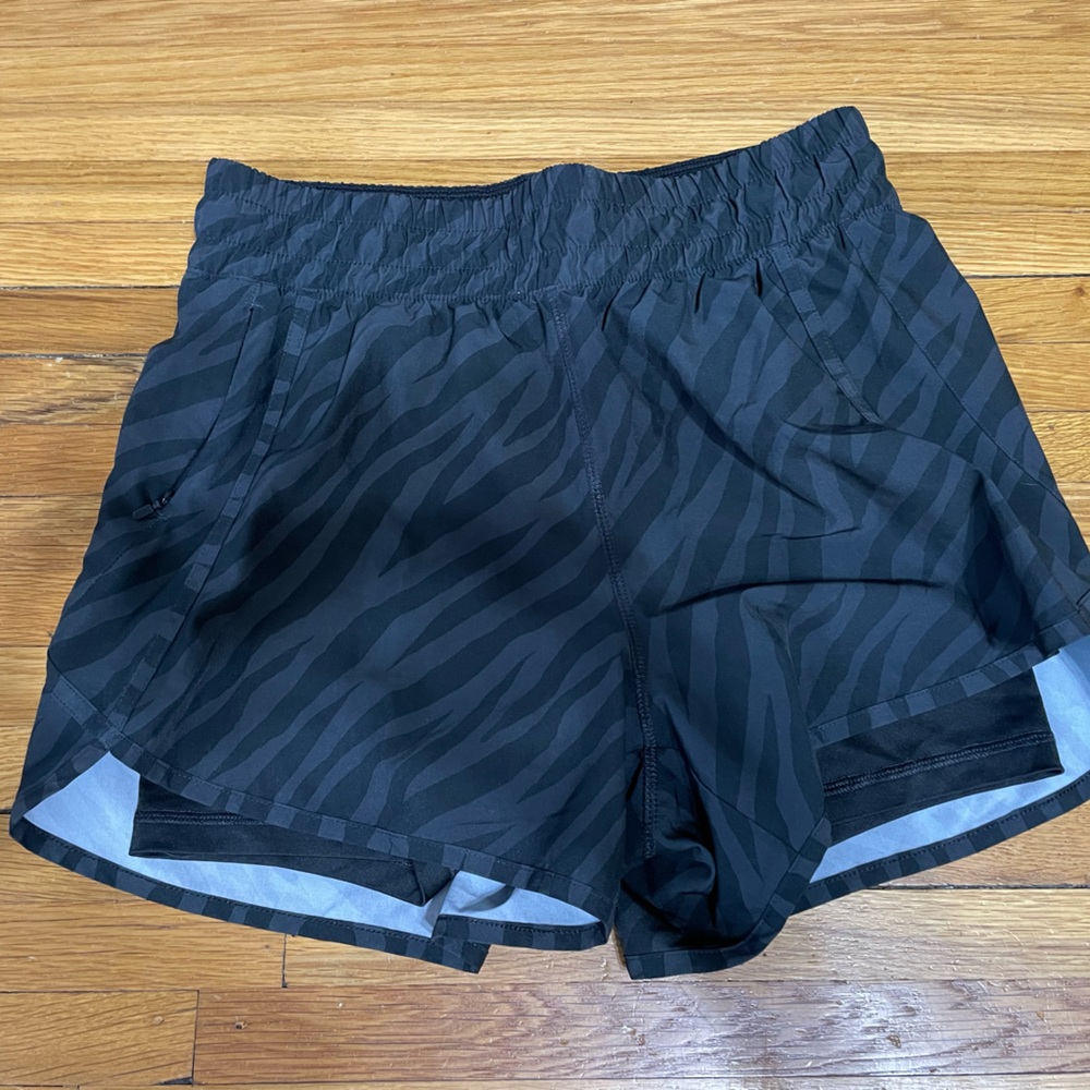 Women’s Avía Athletic/running shorts.